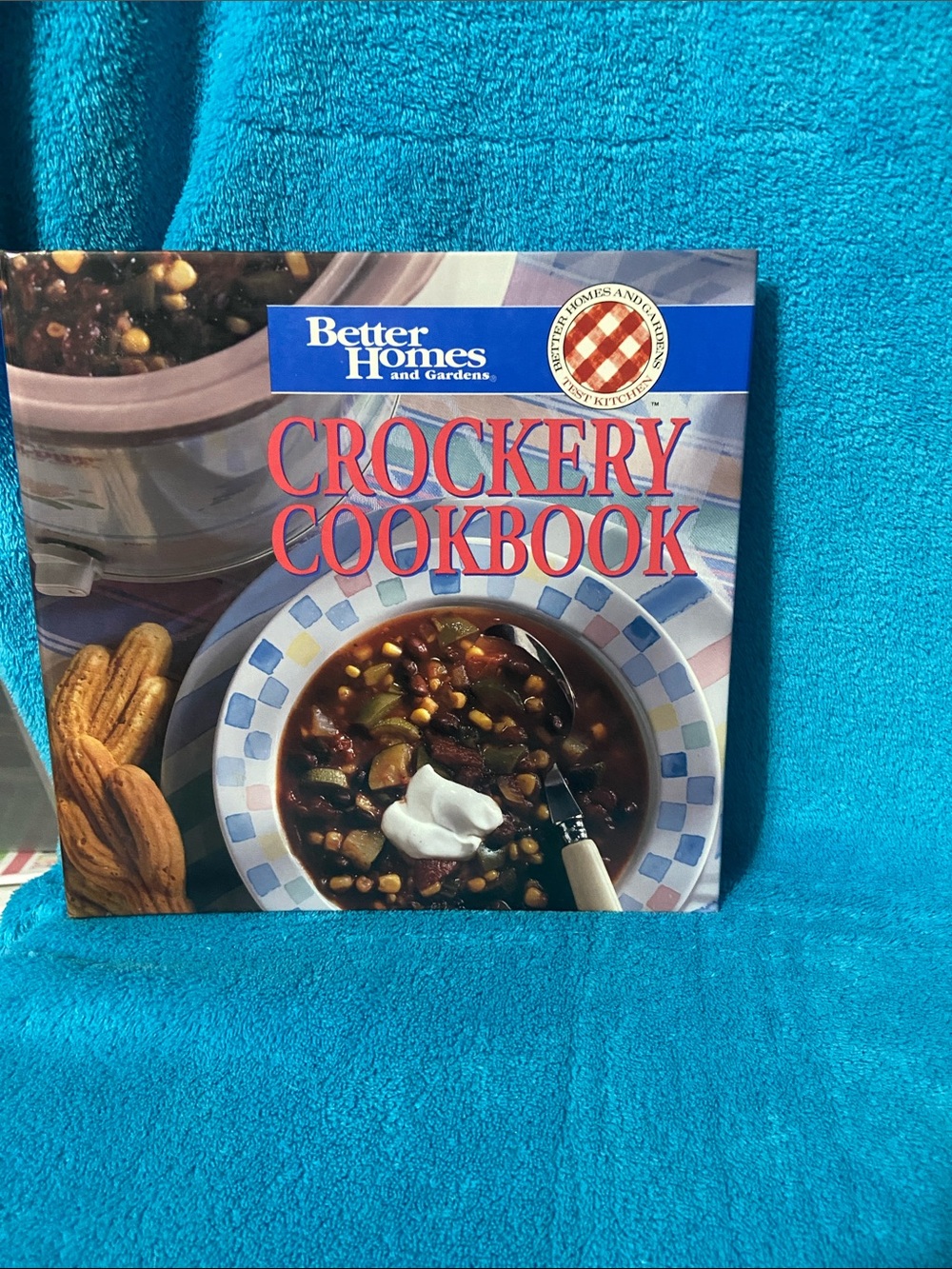 EUC - Better Homes and Gardens Crockery Cookbook with Bright Teal Cover